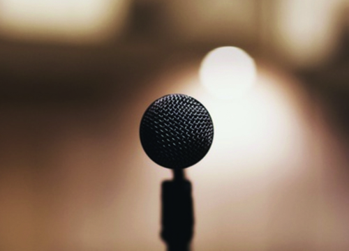 The First Rule Of Public Speaking, According To an Expert